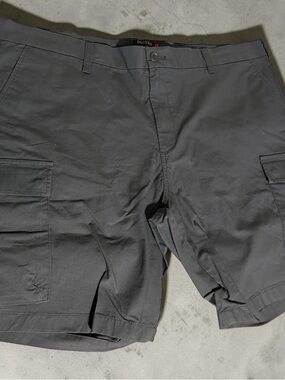 Dockers Men's Slate Cargo Smart Tech 360 Shorts